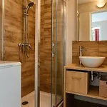 De La Nartelle A Quelques Pas -t2- 20m2 - Piscine Partagee - Parking - Bbq - Calme & Detente Au Reve D'azur *