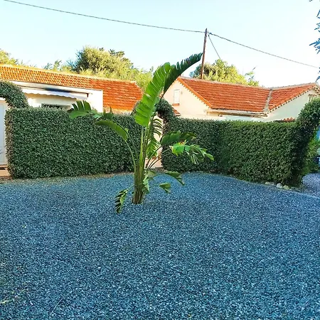 T2 - Reve D'azur 20m2 Bord De - Piscine Partagee - Parking - Bbq - Draps Inclus Apartment