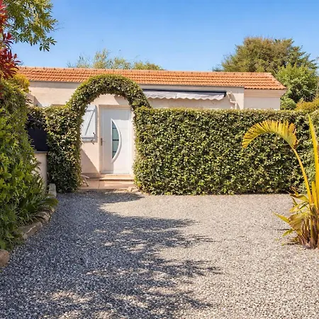 T2 - Reve D'azur 20m2 Bord De Mer- De La Nartelle- Maxime - Piscine Partagee - Parking - Bbq - Draps Inclus Apartment