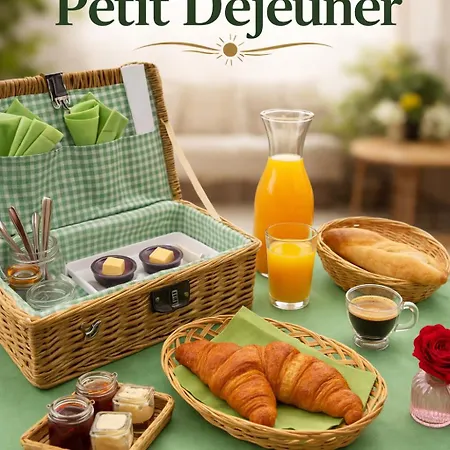 T2- 20m2 -plage De La Nartelle A 200m -piscine Au Sel - Parking - Bbq - Sejour Calme & Detente- Check-in De 15h A 20h Maximum- Propriete Le Reve D'azur Maxime *