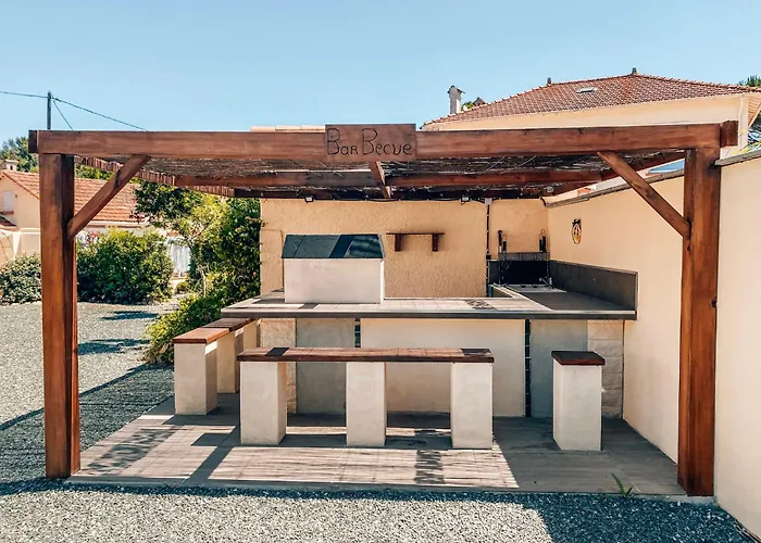 T2 - Reve D'azur 20m2 Bord De - Piscine Partagee - Parking - Bbq - Draps Inclus Lägenhet *