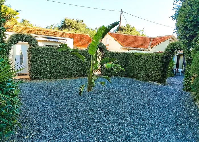 T2 - Reve D'azur 20m2 Bord De Mer- De La Nartelle- Maxime - Piscine Partagee - Parking - Bbq - Draps Inclus Apartment