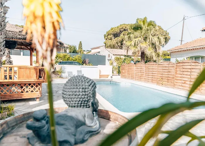 T2 - Reve D'azur 20m2 Bord De - Piscine Partagee - Parking - Bbq - Draps Inclus Lägenhet *